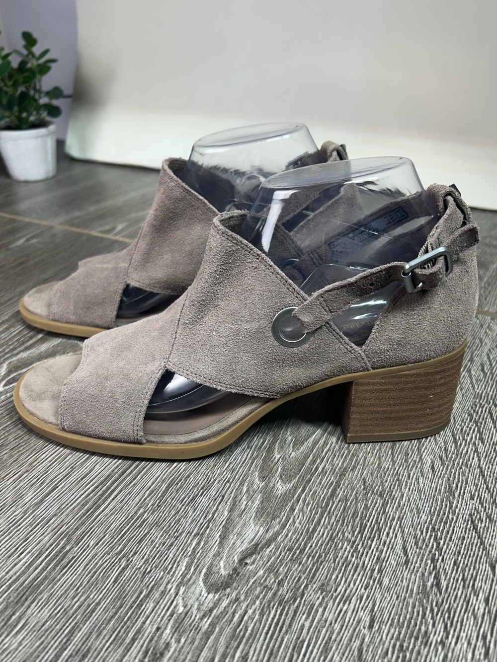Koolaburra by UGG KAIAH Taupe Suede Peep-Toe Block Heel Sandals